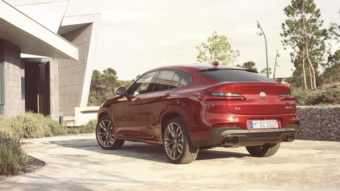 BMW X4.